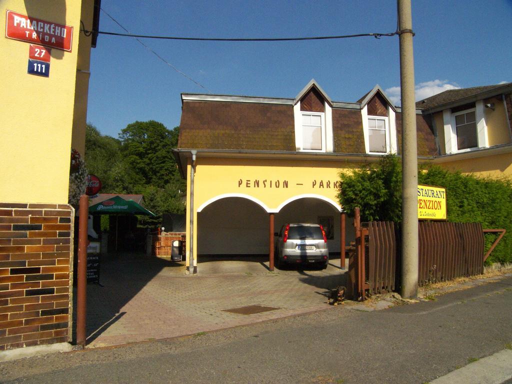 Penzion U Antonickova Pramene Mariánské Lázně Exterior foto
